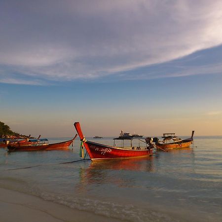 Ten Moons Lipe Resort Exterior photo