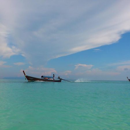 Ten Moons Lipe Resort Exterior photo