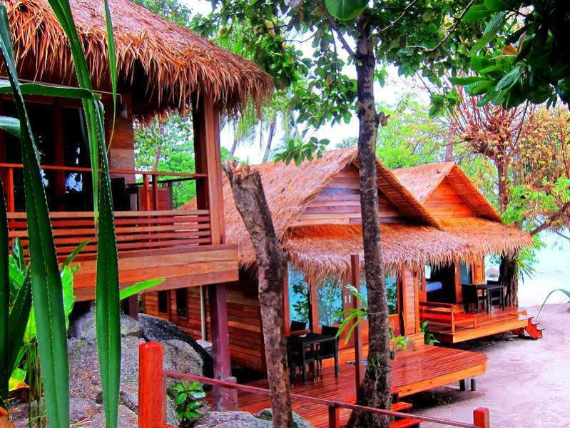 Ten Moons Lipe Resort Exterior photo